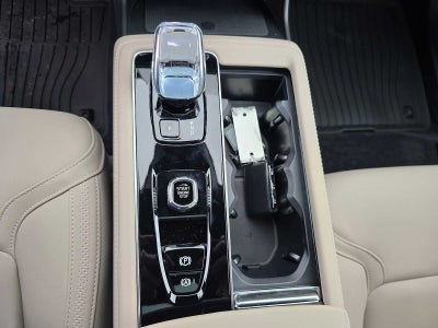 2026 Volvo XC90 Plus