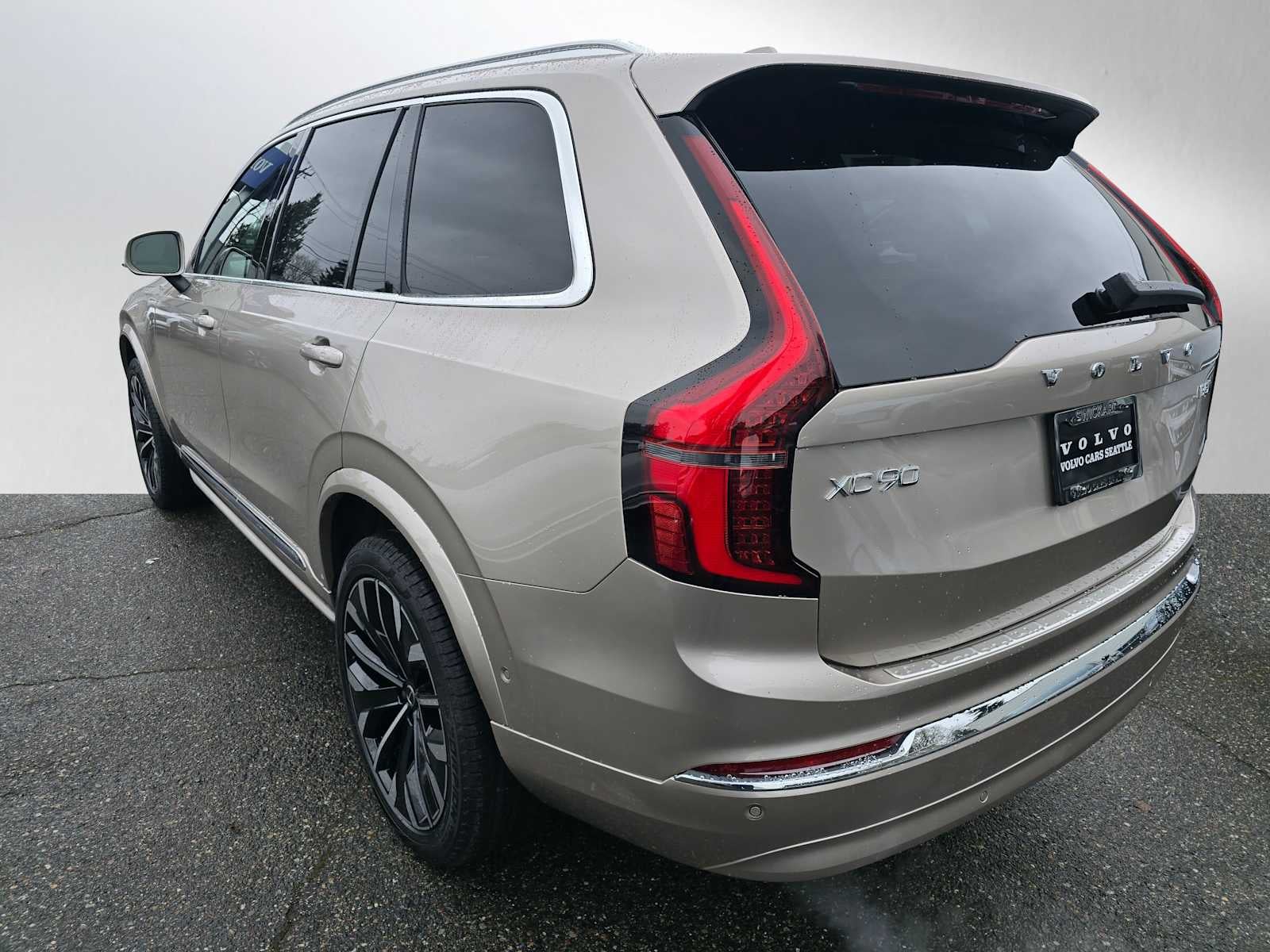 2026 Volvo XC90 Plus