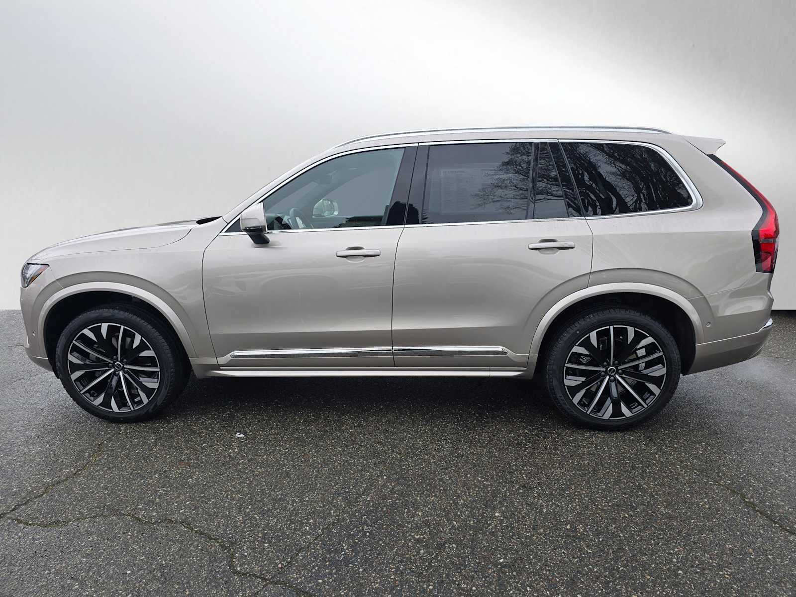 2026 Volvo XC90 Plus