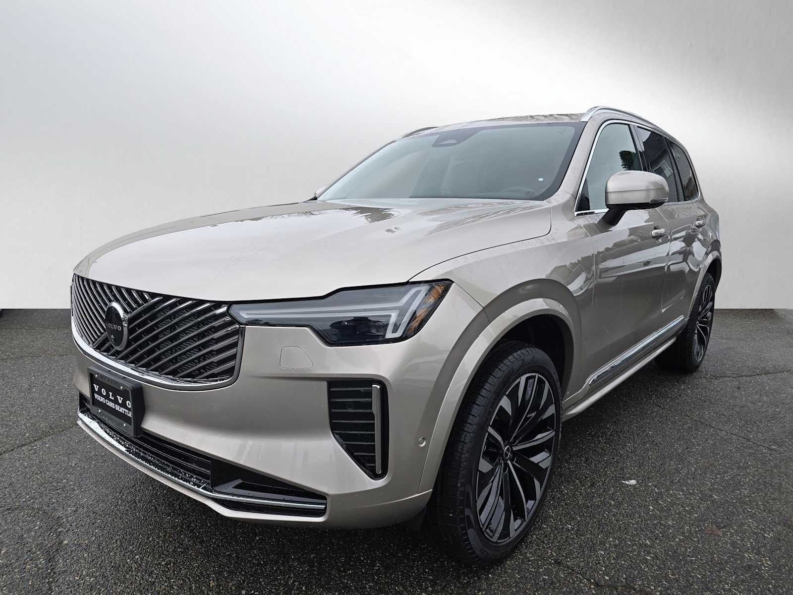 2026 Volvo XC90 Plus