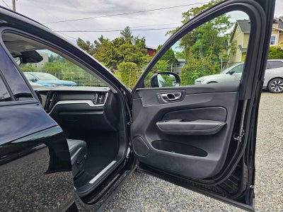 2025 Volvo XC60 Plus