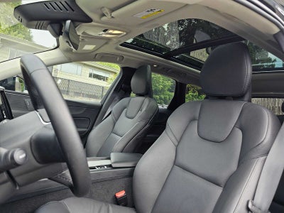 2025 Volvo XC60 Plus