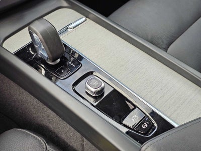2025 Volvo XC60 Plus