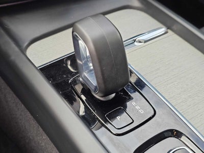 2025 Volvo XC60 Plus