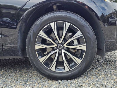 2025 Volvo XC60 Plus