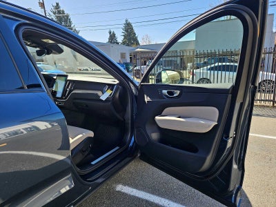 2026 Volvo XC60 Plus