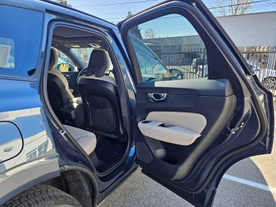 2026 Volvo XC60 Plus