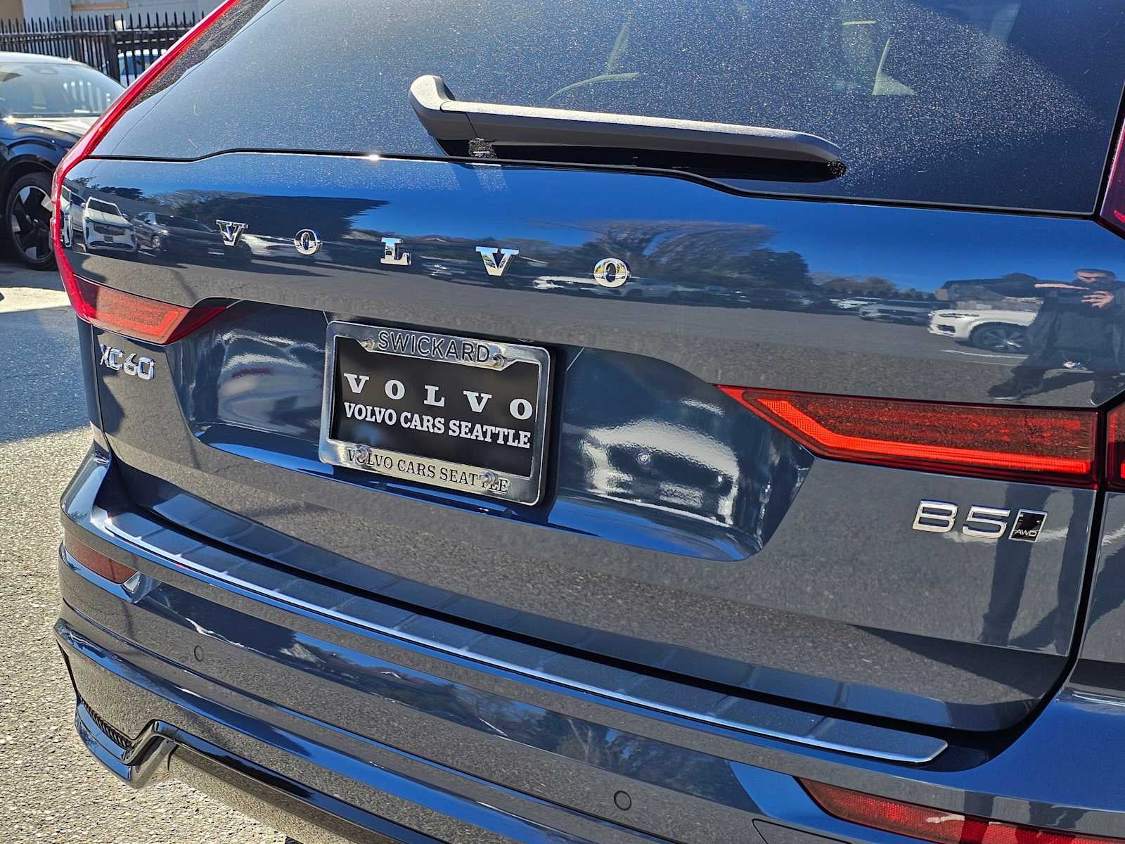 2026 Volvo XC60 Plus