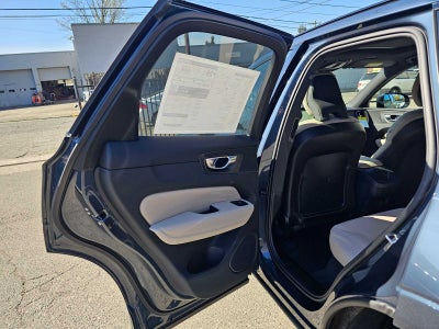 2026 Volvo XC60 Plus