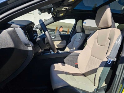 2026 Volvo XC60 Plus