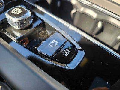 2026 Volvo XC60 Plus