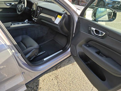 2026 Volvo XC60 Plus