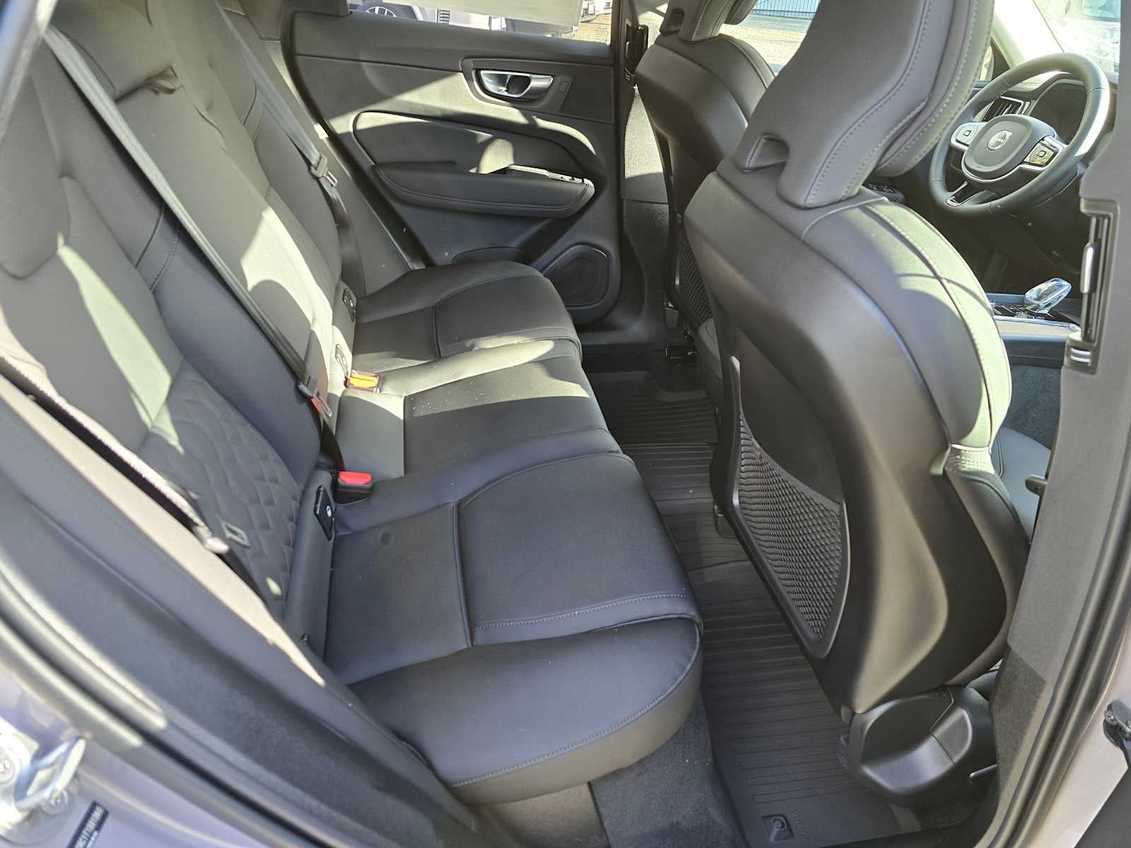 2026 Volvo XC60 Plus