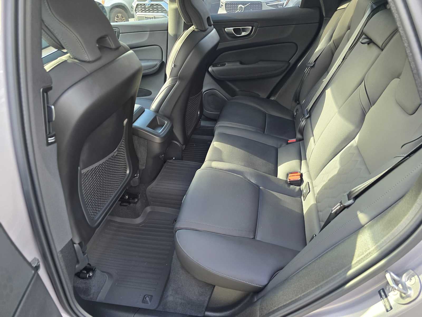 2026 Volvo XC60 Plus