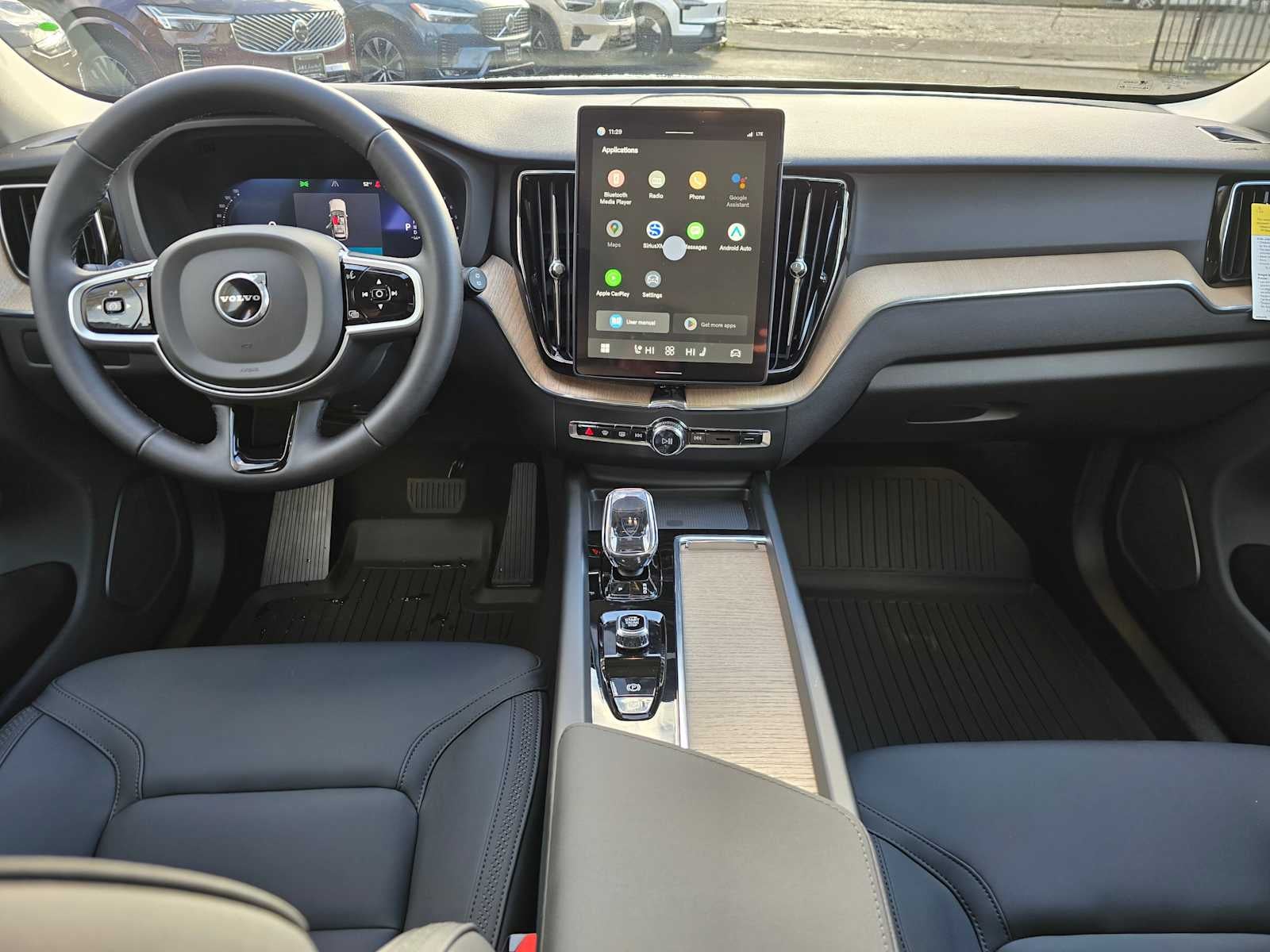 2026 Volvo XC60 Plus