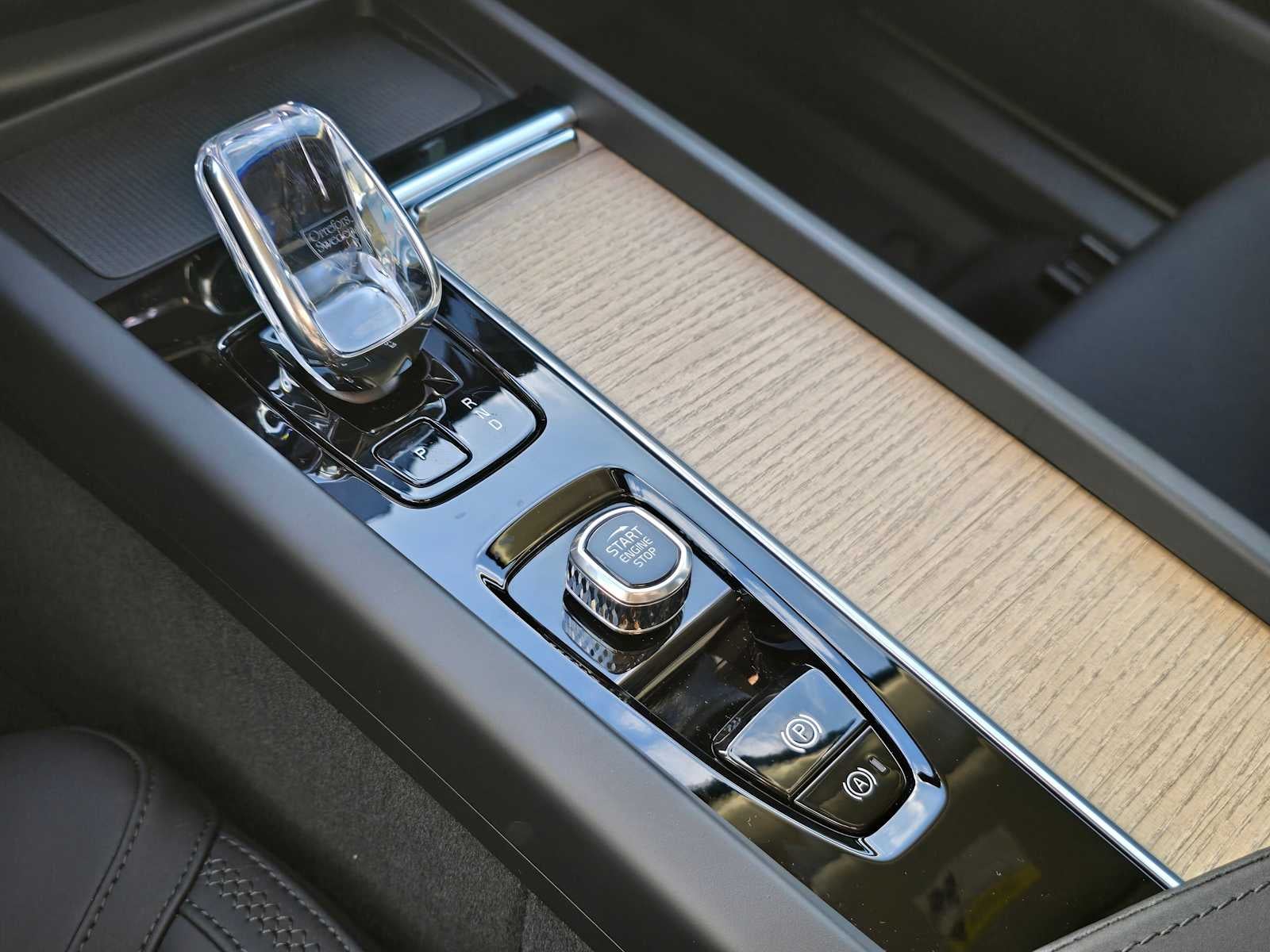 2026 Volvo XC60 Plus