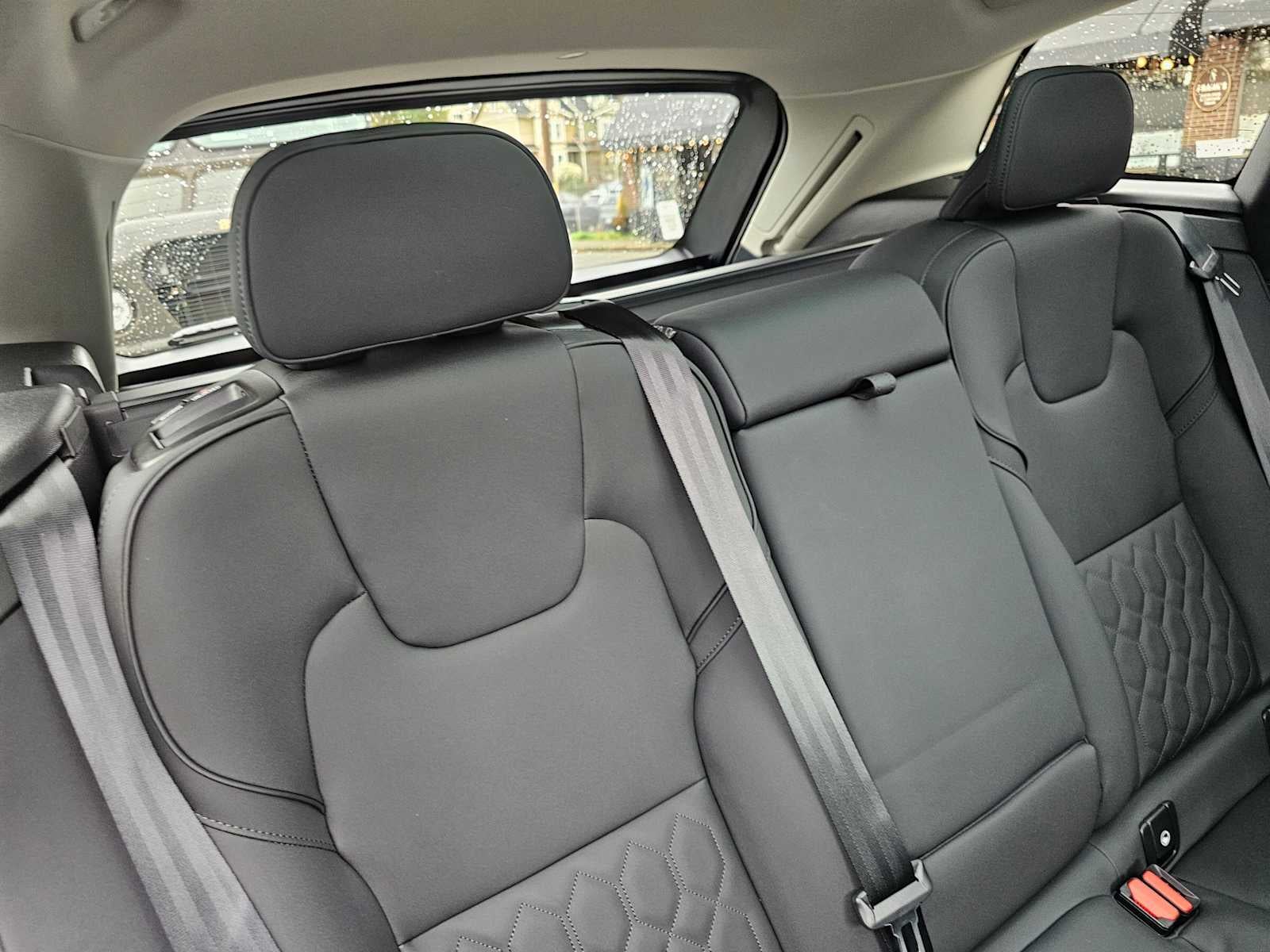 2026 Volvo XC60 Plus