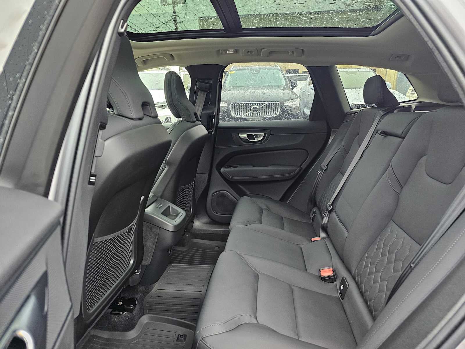 2026 Volvo XC60 Plus
