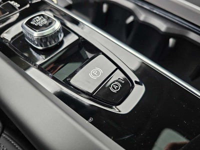 2026 Volvo XC60 Plus