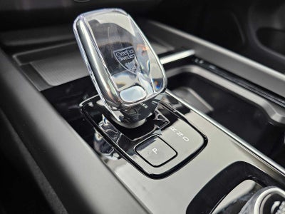 2026 Volvo XC60 Plus