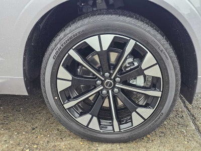 2026 Volvo XC60 Plus