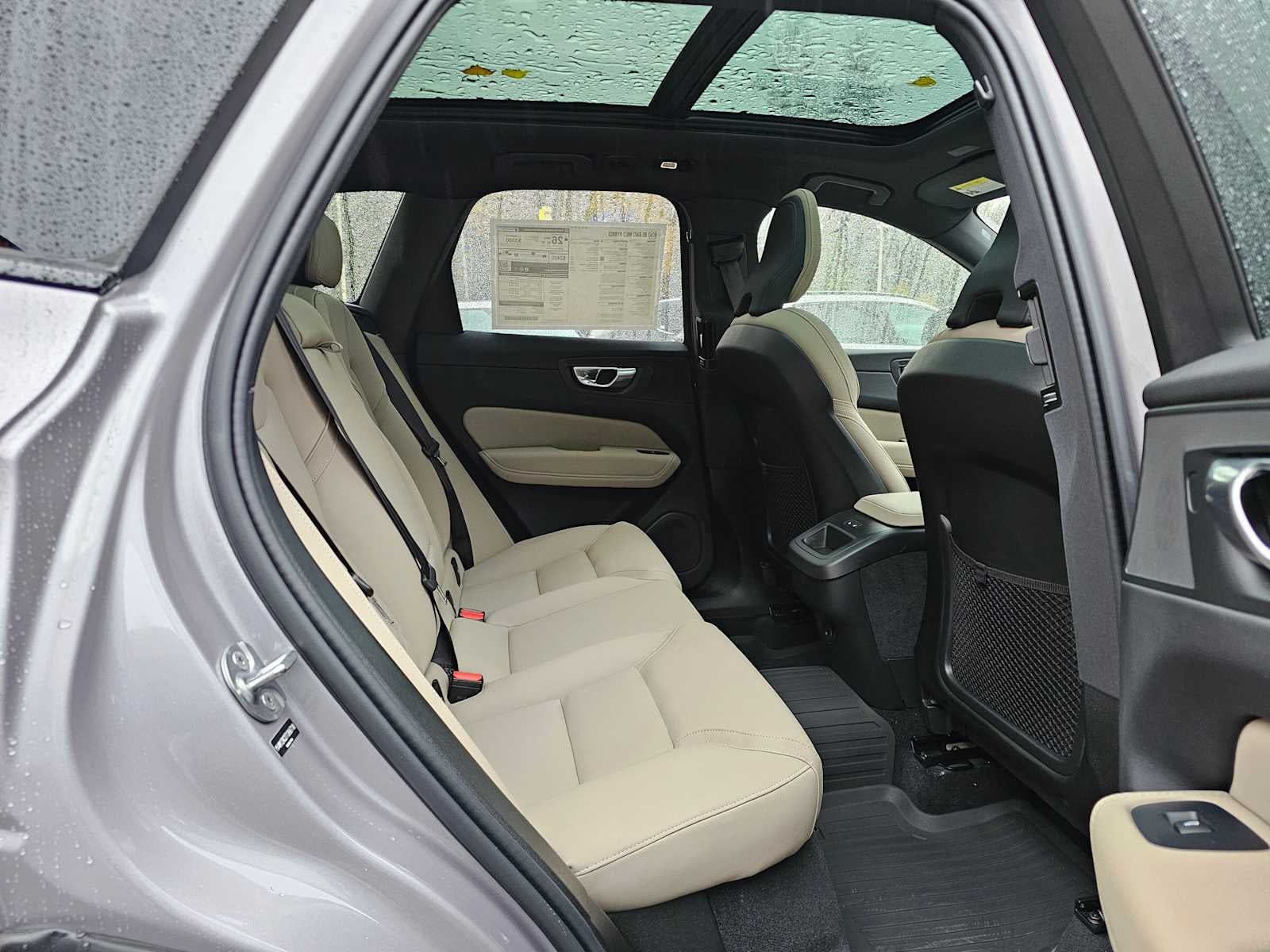 2026 Volvo XC60 Plus