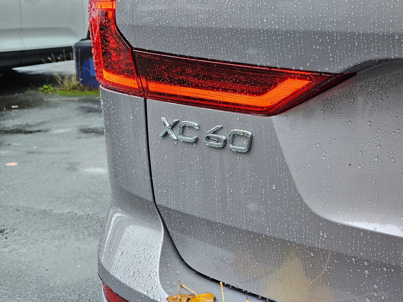 2026 Volvo XC60 Plus
