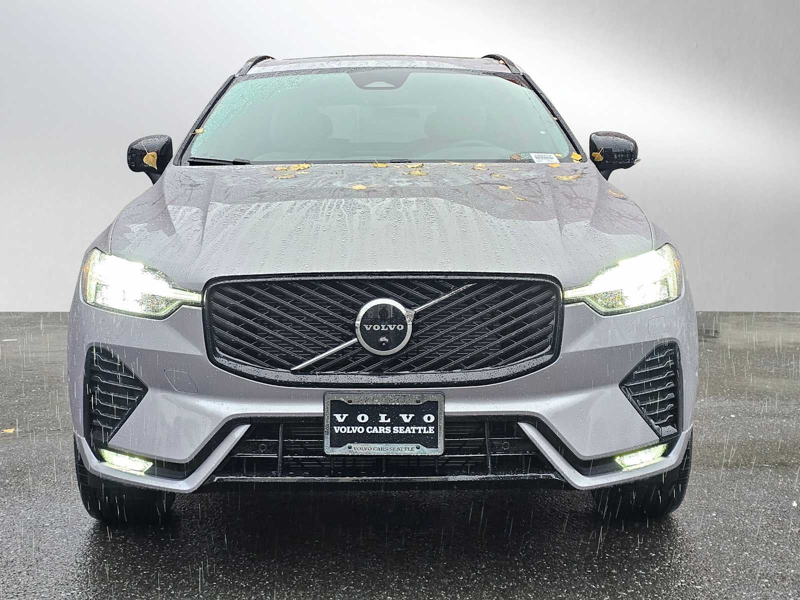 2026 Volvo XC60 Plus