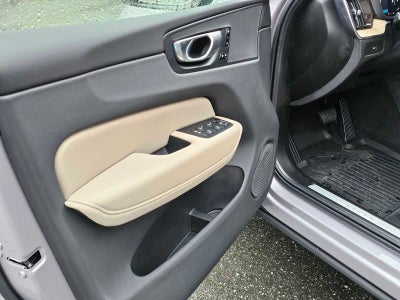 2026 Volvo XC60 Plus