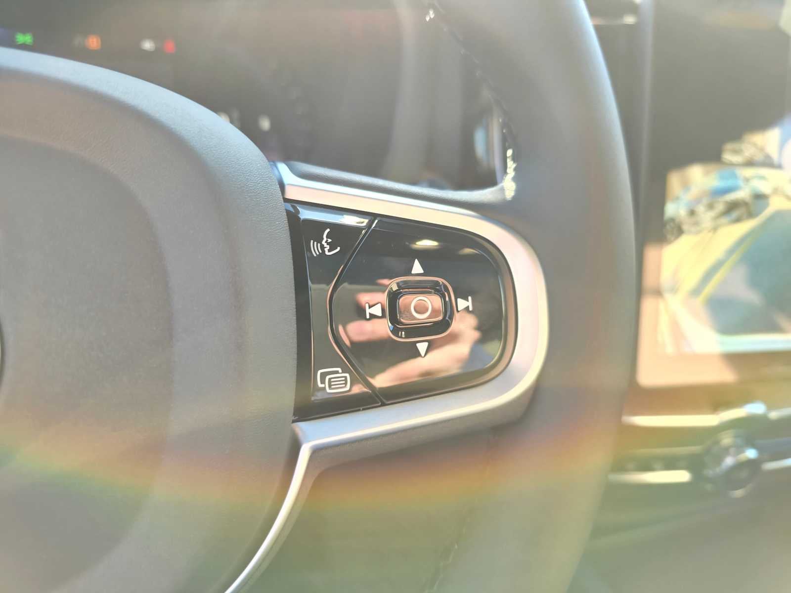 2026 Volvo XC60 Plus