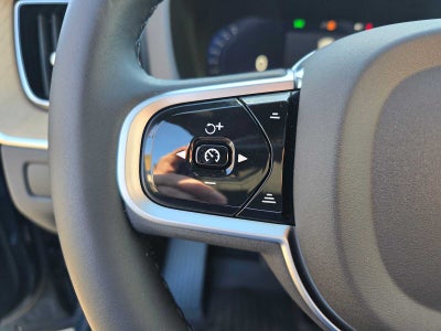 2026 Volvo XC60 Plus