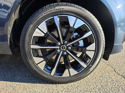 2026 Volvo XC60 Plus