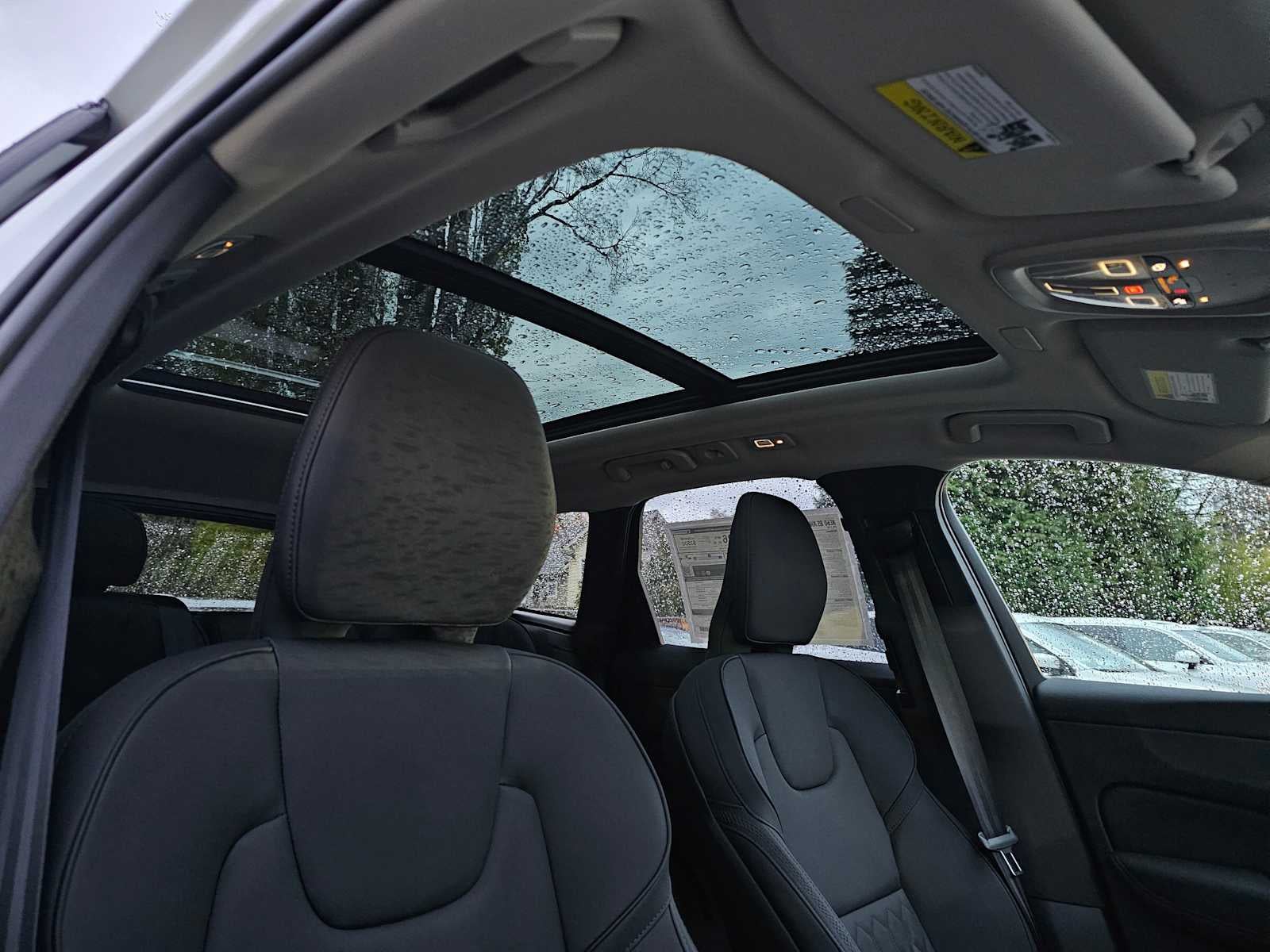 2026 Volvo XC60 Plus