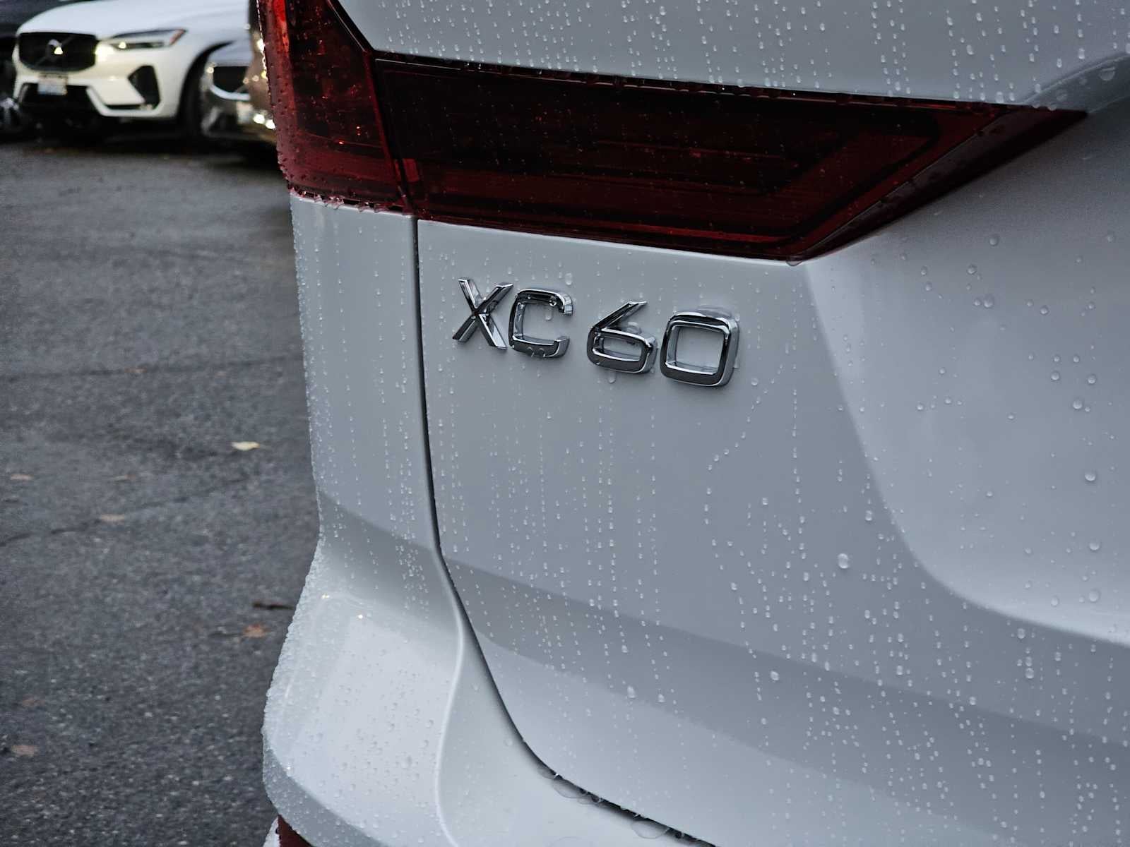 2026 Volvo XC60 Plus