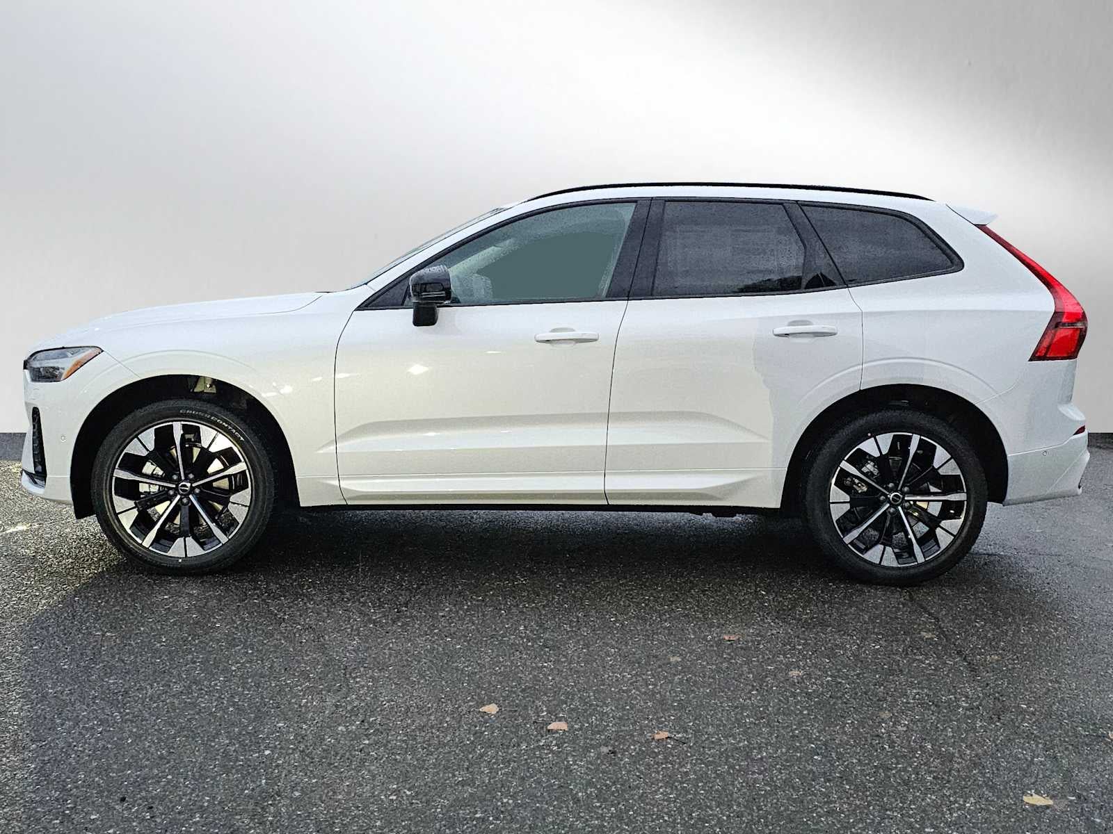 2026 Volvo XC60 Plus