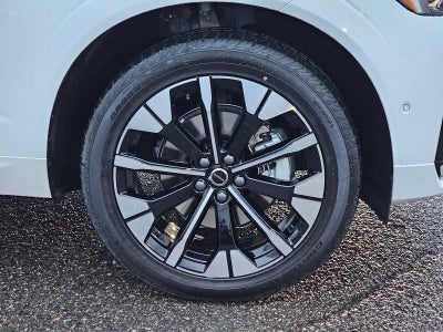 2026 Volvo XC60 Plus