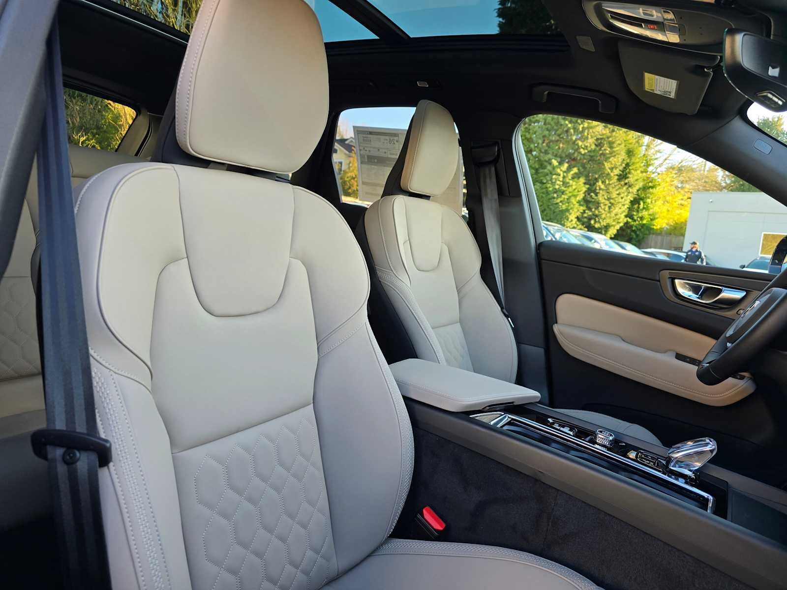 2026 Volvo XC60 Plus