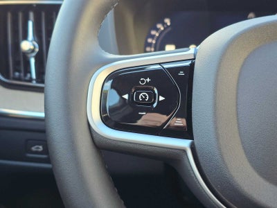 2026 Volvo XC60 Plus