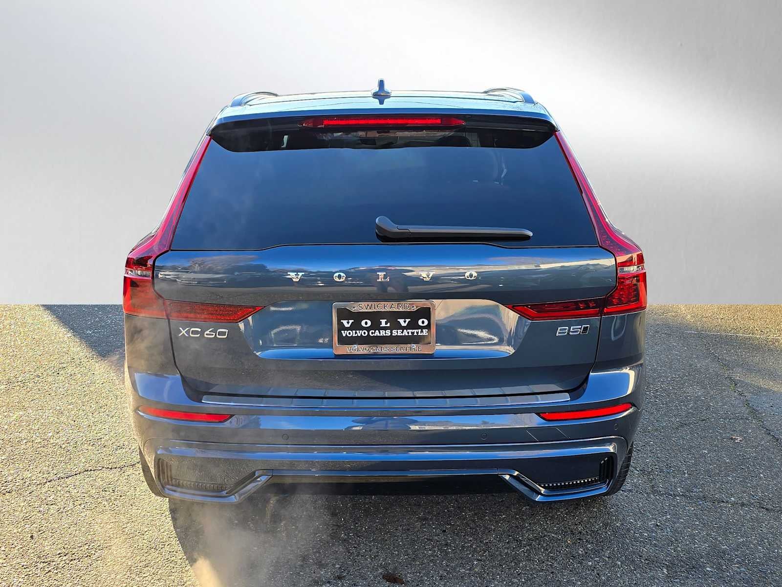 2026 Volvo XC60 Plus