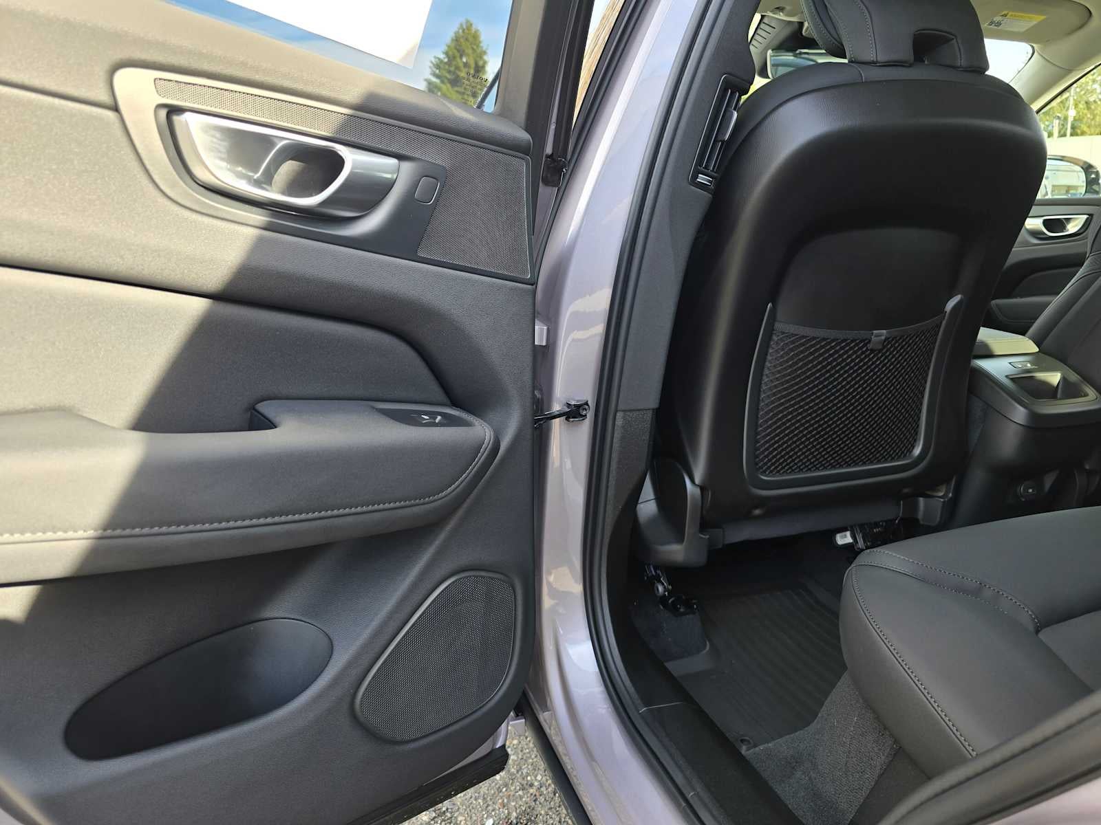 2026 Volvo XC60 Plus