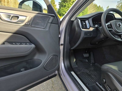 2026 Volvo XC60 Plus