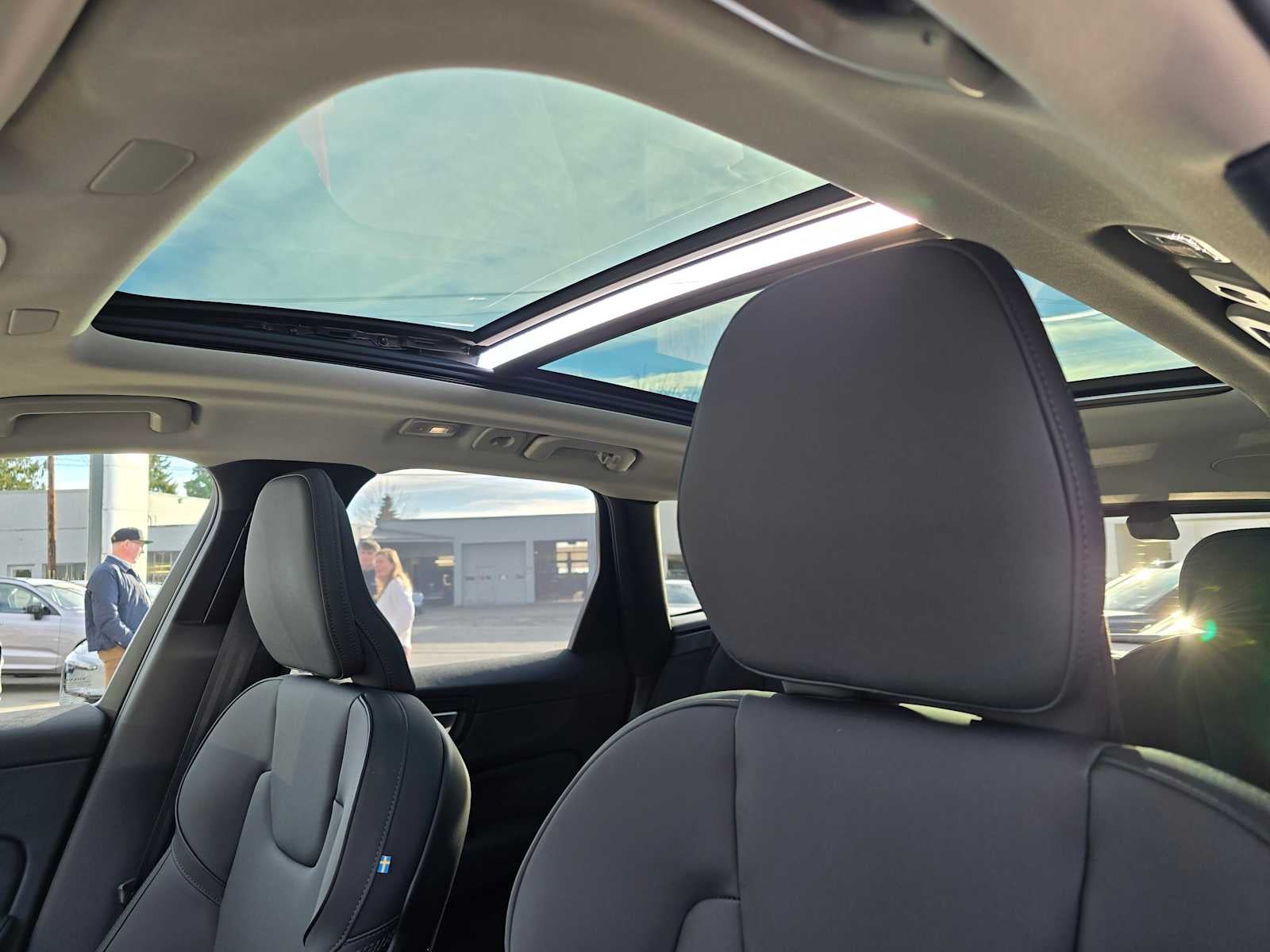 2026 Volvo XC60 Plus