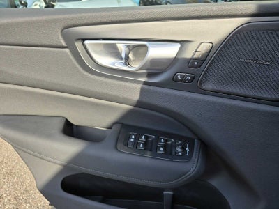 2026 Volvo XC60 Plus