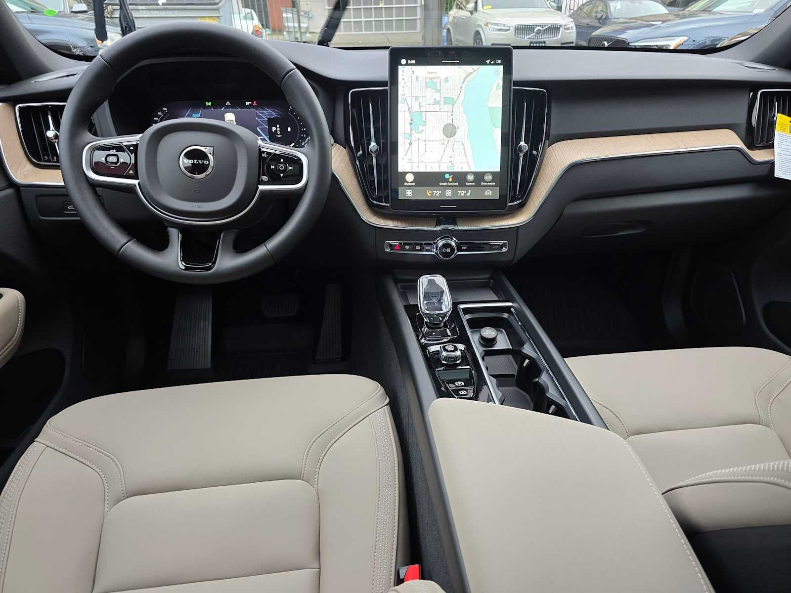 2026 Volvo XC60 Plus