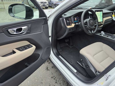 2026 Volvo XC60 Plus