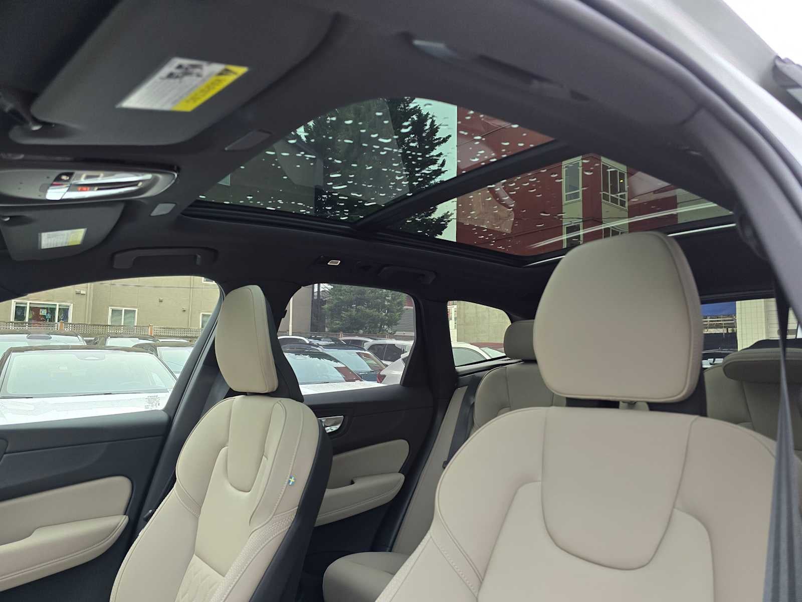 2026 Volvo XC60 Plus