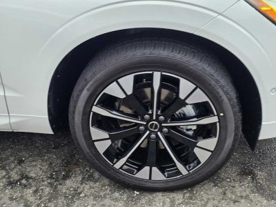 2026 Volvo XC60 Plus