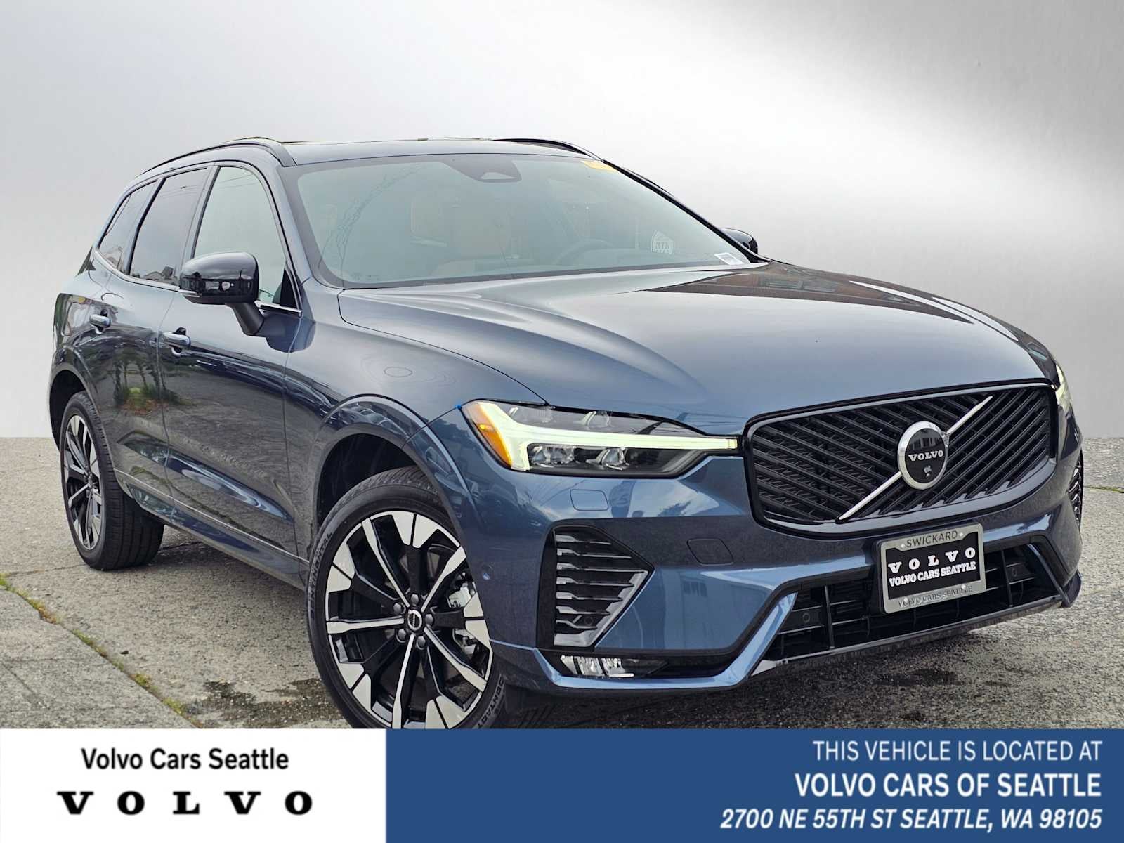 2026 Volvo XC60 B5 Plus Dark AWD's photo