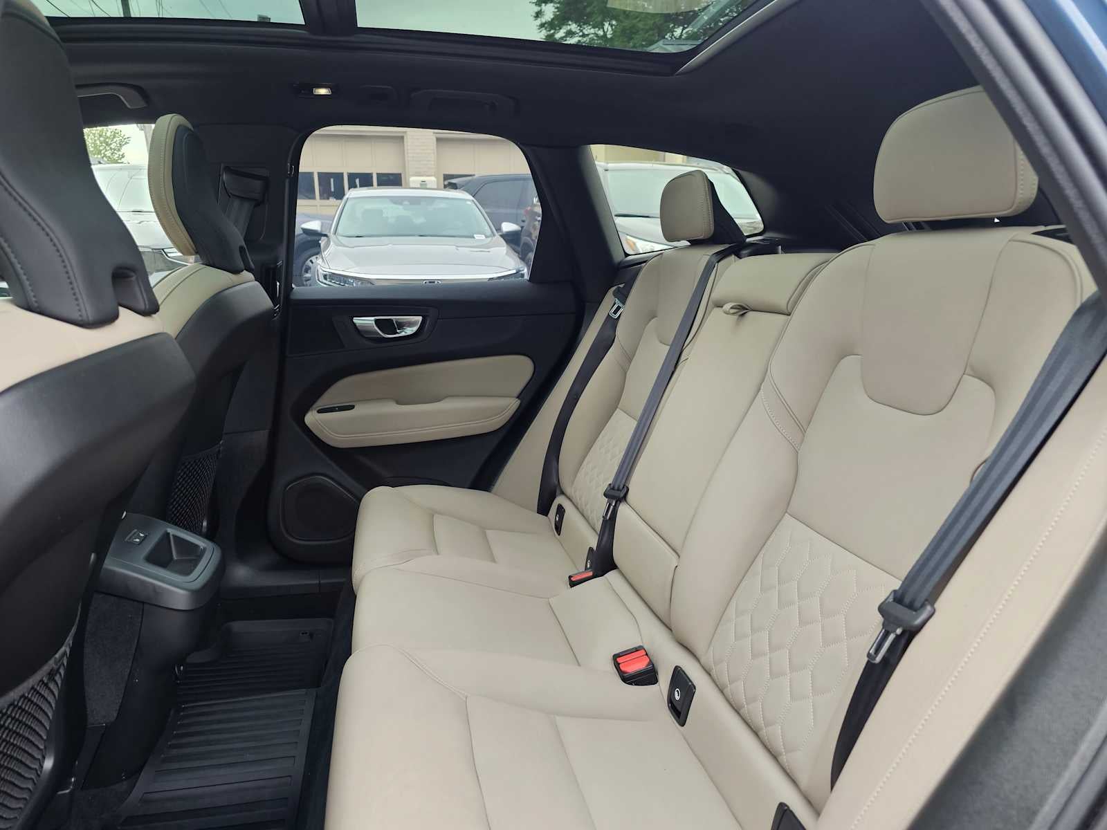 2026 Volvo XC60 Plus