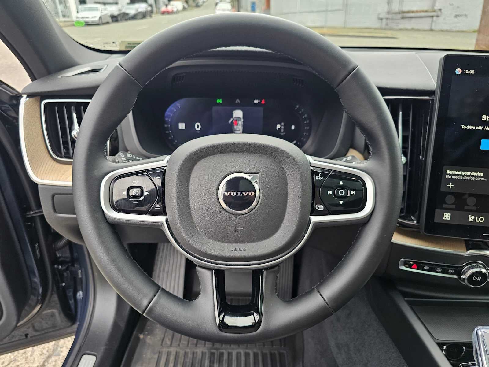 2026 Volvo XC60 Plus